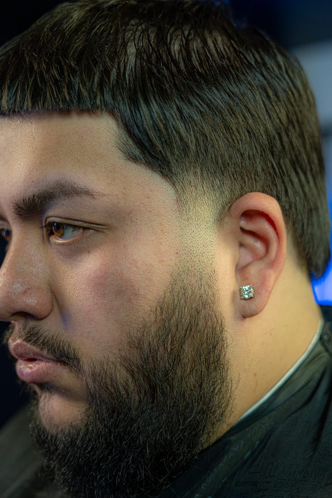 Low taper with a full shaped beard